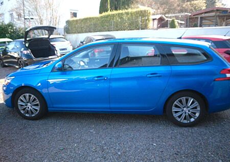 Peugeot 308 SW Active Pack 131PS Autom.57000KM Navi TOP