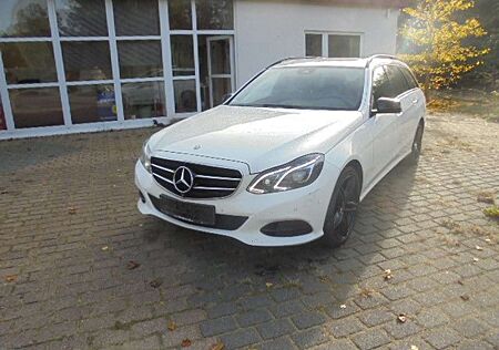 Mercedes-Benz E 220 BlueTec 4Matic Avangarde Desing-Aust.Line