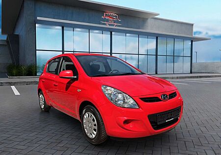 Hyundai i20 Classic (Tüv und Service Neu)