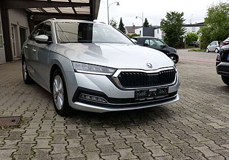 Skoda Octavia Combi Style DSG LED AHK NAVI ACC DAB