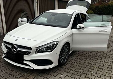 Mercedes-Benz CLA 200 UrbanStyle Edition (117.943)