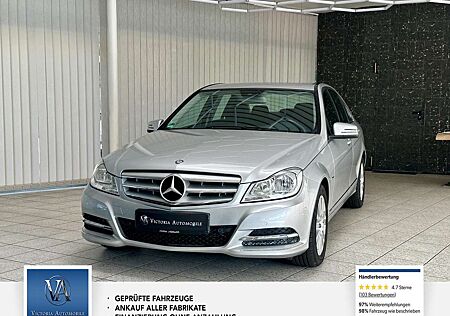 Mercedes-Benz C 180 CGI BlueEfficiency Navigation, Scheckheft, Service