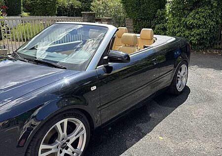 Audi A4 Cabriolet 3.0 TDI DPF quattro V6