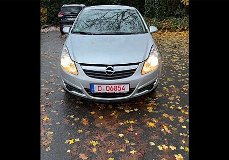 Opel Corsa 1.2 LPG Edition 111 Jahre