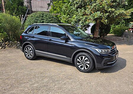 VW Tiguan Volkswagen Facelift-Model, DSG, ACTIVE, NAVI, Kamera, usw. 1a