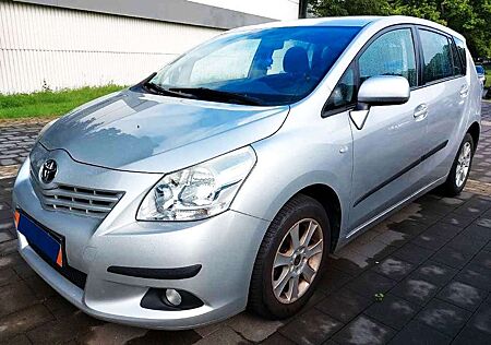 Toyota Verso Life Klima/Alu/7-sitzer/BC/Bluetooth/Eu5