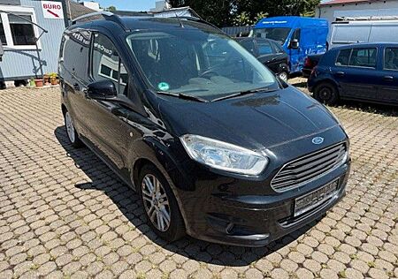 Ford Tourneo Courier Titanium