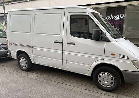 Mercedes-Benz Sprinter 211 CDI 902.671