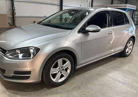 VW Golf Volkswagen VII LIM COMFORTLINE-AUTOM-NAVI-APPLE-RFK