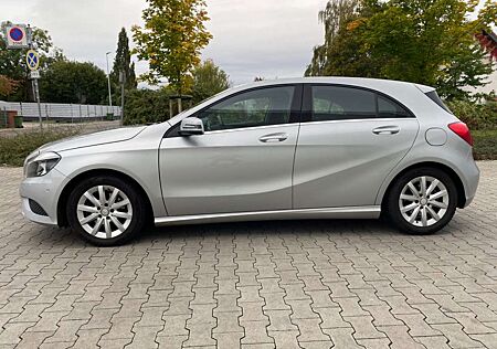 Mercedes-Benz A 180 A -Klasse BlueEfficiency, Navi.