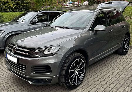 VW Touareg Volkswagen 3.0 V6 TDI R-Line - nur 172EUR Steuer/Jahr