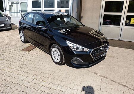Hyundai i30 LIFE KOMFORT SHZ LHZ APPLE KAMERA KLIMAAUT.