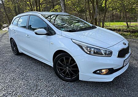 Kia Cee'd Ceed / /Ceed sportswagon Edition7 Lenkradheizung