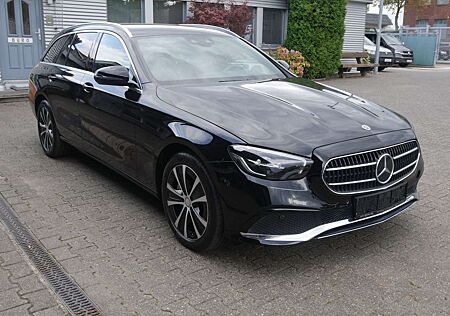 Mercedes-Benz E 300 de T 4Matic Avantgarde Business Distronic