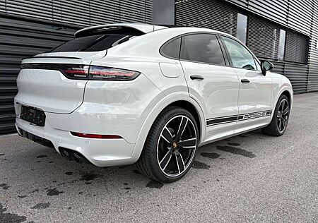 Porsche Cayenne Coupe Platinum Edition-Sportdesign-1Hand