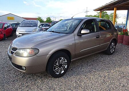 Nissan Almera 1.5 acenta plus