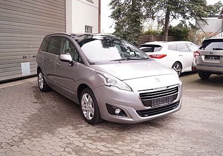 Peugeot 5008 Allure AUTOMATIK 7 Sitze Navi Kamera Pano-D