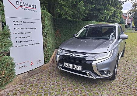 Mitsubishi Outlander Plug-in Hybrid BASIS 2.4 MIVEC 4WD