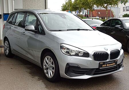 BMW 218 Aut Advantage LCI 17" Navi PDC