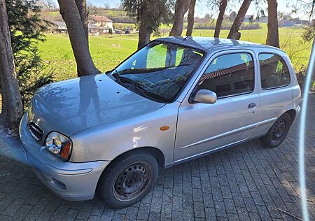 Nissan Micra 1.0 Elegance
