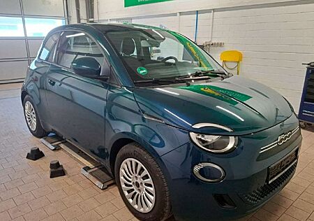 Fiat 500E 320 Km Reichweite Navi - Klimaautomatik