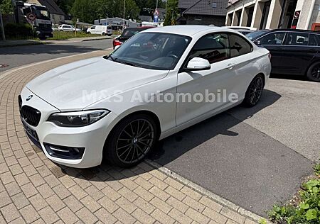 BMW 218 2 Coupe i Sport Line Navi,R.Kam.,PDC,SHZ