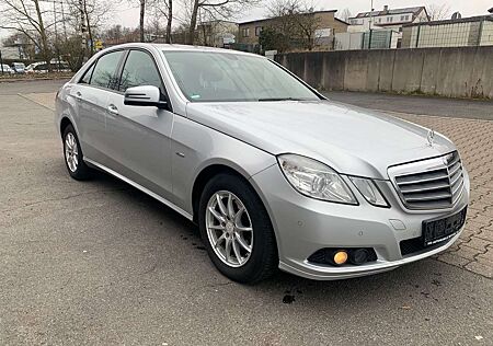 Mercedes-Benz E 220 CDI BlueEfficiency*Navi*Klima*Sitzh*PDC