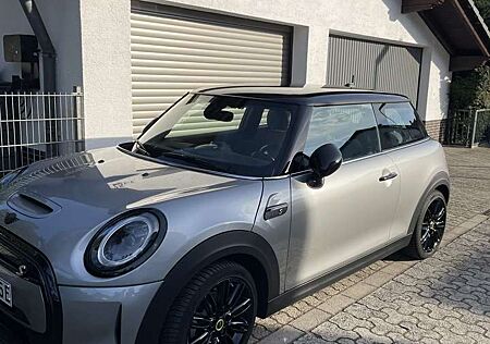 Mini Cooper SE Classic Trim