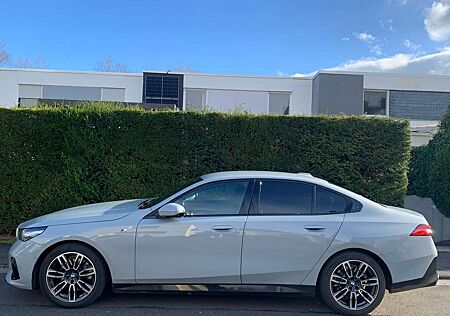 BMW 520d 520 Limousine – M Sportpaket – HUD 1 Hand