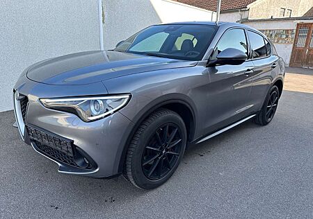Alfa Romeo Stelvio Super Q4*4 WD*Pano*Leder*AHK*Euro6-TEMP*