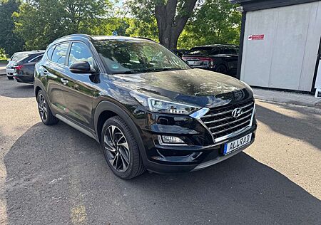 Hyundai Tucson Premium 4WD Panorama LED Automatik