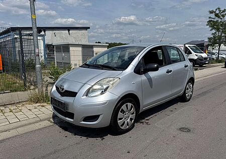 Toyota Yaris Cool