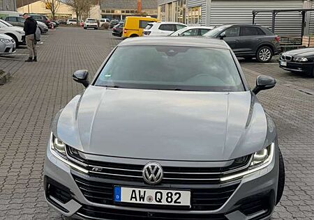 VW Arteon Volkswagen R-Line