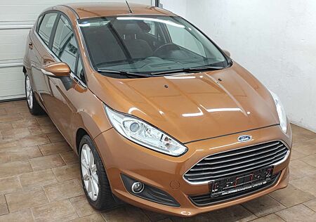 Ford Fiesta Titanium ALU EURO-6 KLIMA SHZ 1-HAND ALLWETTER ESP