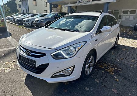 Hyundai i40 gebraucht kaufen Hyundai i40 1.6 GDI Business Blue 1.Hand Kamera Navigation