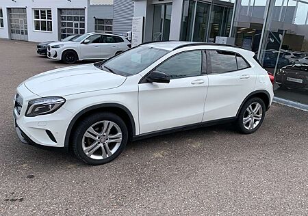 Mercedes-Benz GLA 220 d 7G-DCT SCORE!