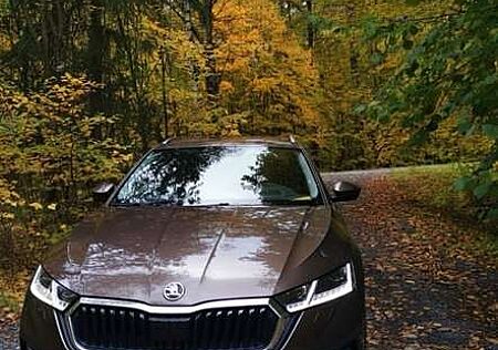 Skoda Octavia Combi 2.0 TDI DSG Style