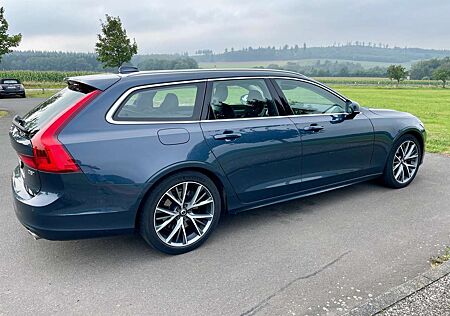 Volvo V90 D5 AWD AHK Geartronic Momentum