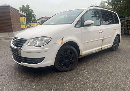 VW Touran Volkswagen Trendline