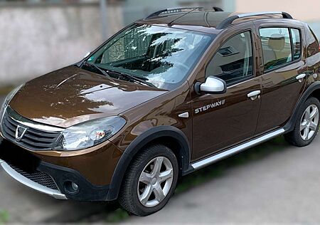 Dacia Sandero 1.6 MPI Stepway - 1. Hand/Rentnerfahrzeug