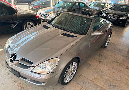 Mercedes-Benz SLK 200 Kompressor/1.Hd./Led./PDC/Xen./SHZ/