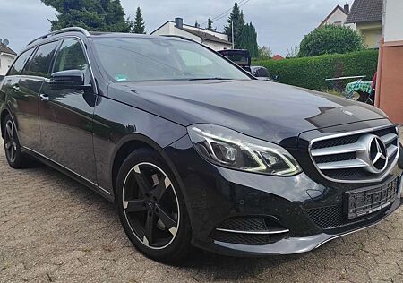 Mercedes-Benz E 250 E-Klasse T-Modell 4Matic Avantgarde