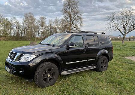 Nissan Pathfinder 3.0 dCi Aut. LE