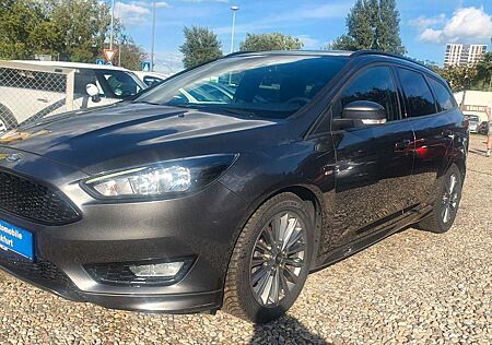 Ford Focus Turnier ST-Line°Leder°2 Hand°Euro 6 Kat°