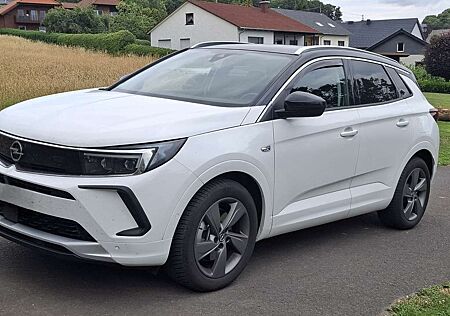 Opel Grandland Plug-in-Hybrid4 1.6 DI Automatik Ultimat