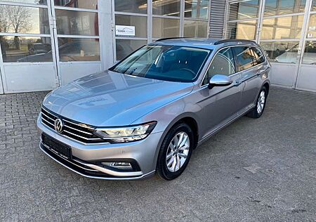 VW Passat Variant Volkswagen Business/AHK/Navi/ACC/Automatik
