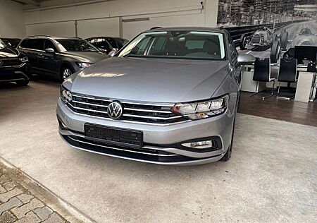 VW Passat Variant Volkswagen Business/AHK/Navi/ACC/Automatik
