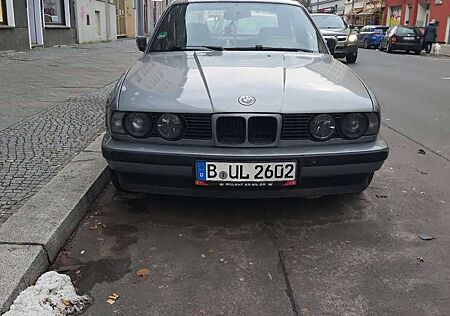 BMW 520i 520 24V