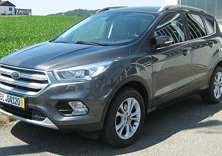 Ford Kuga 1.5 EcoBoost 2x4 Titanium