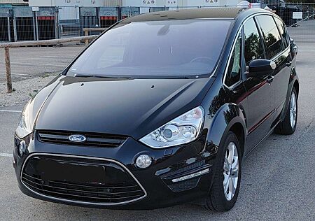 Ford S-Max 2.2 TDCi DPF Titanium